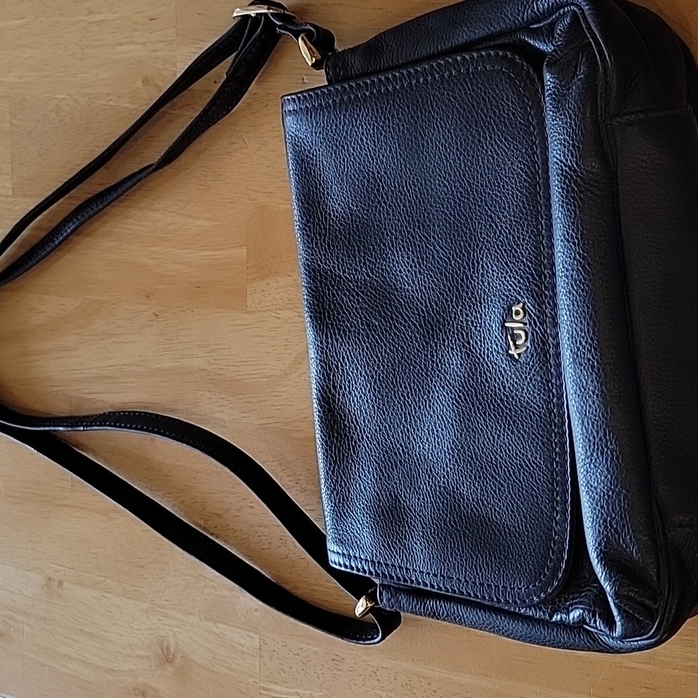 Ladies leather handbag